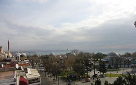 Lapis Inn Hotel & Spa